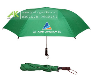 Dù gấp 2 tay cầm gỗ R70 in logo Đất Xanh Đông Nam Á